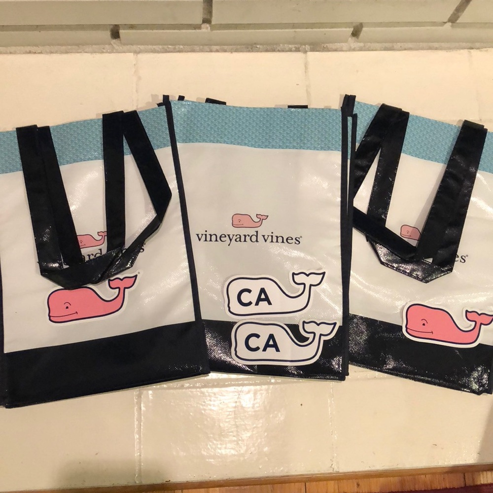 Vineyard Vines Bags & Stickers